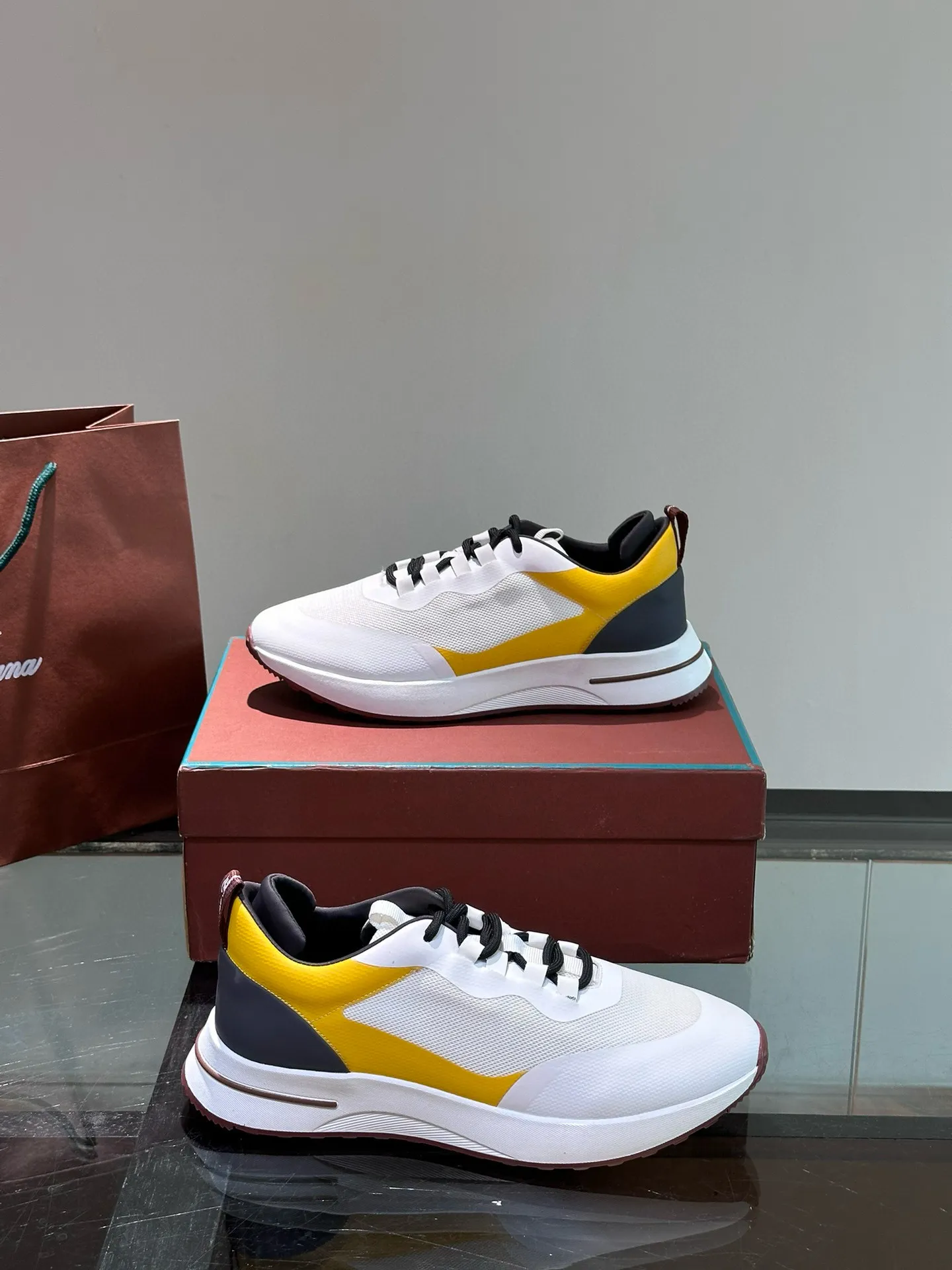Factory price: 540💰Loro men's shoes💰iana niche Loro classic jogging shoes, men's lace-up casual shoes and sneakers, high-quality lightweight and comfortable fabrics, suitable for outdoor leisure, the color scheme is young and energetic, and it looks great with sportswear or casual suits! Size: 39-45 (38, 46 customized)